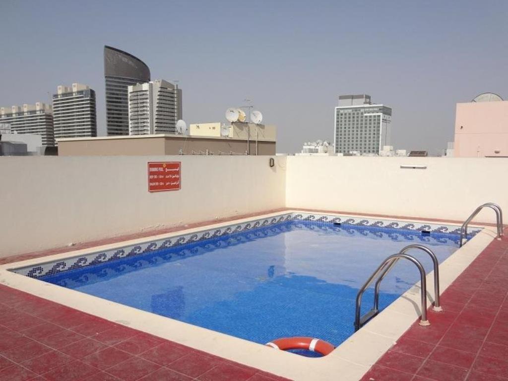 Premiere Hotel Apartments Дубай Екстериор снимка